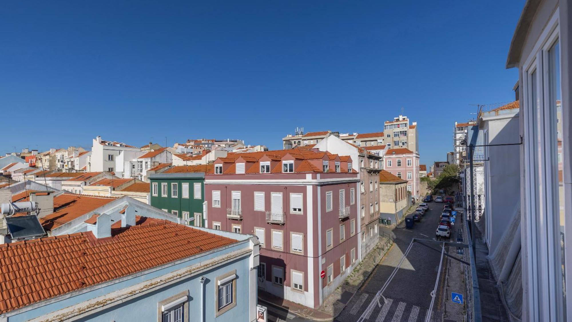Classic Topfloor Apartment By Lovelystay Lisboa Екстериор снимка