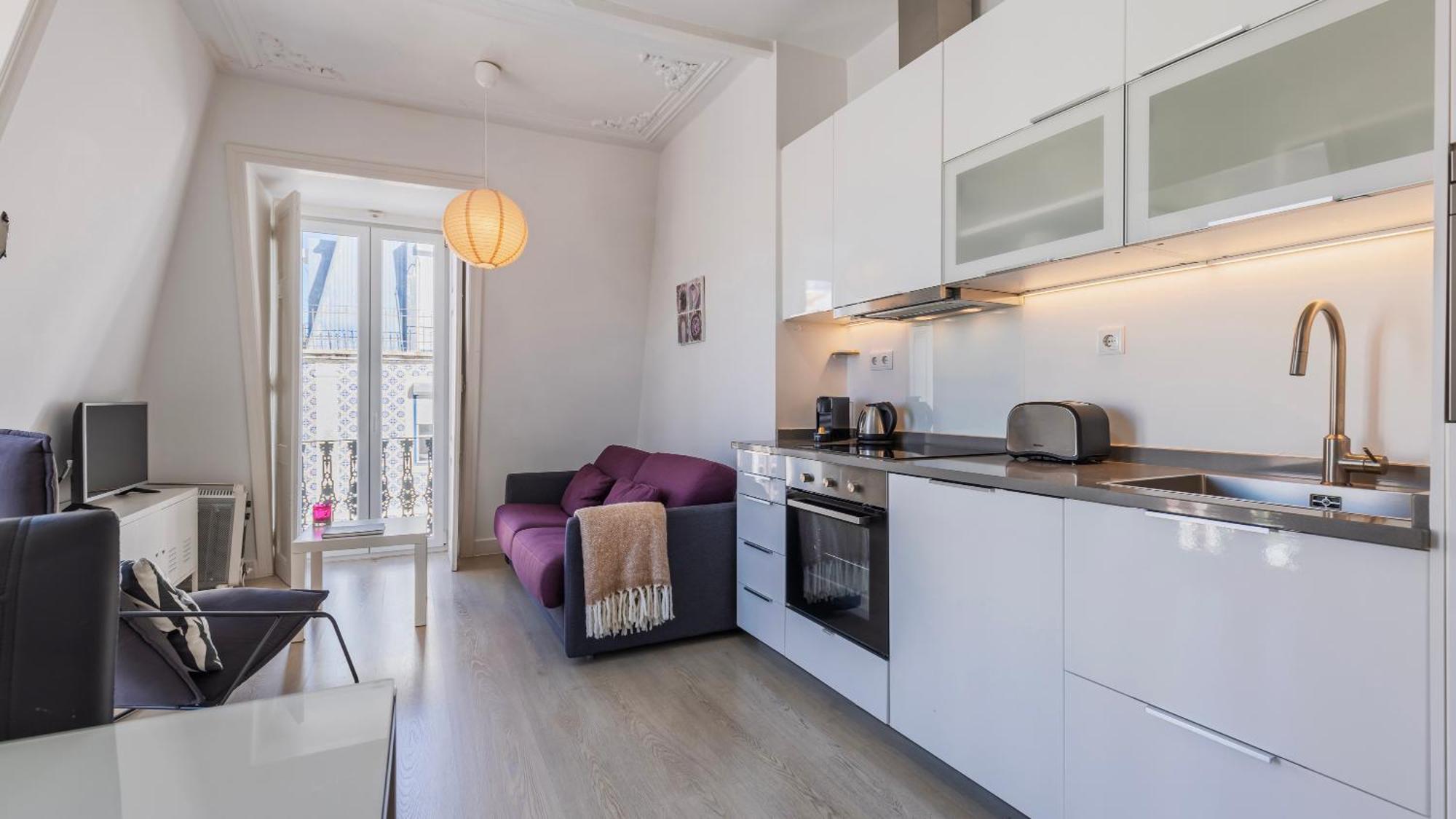Classic Topfloor Apartment By Lovelystay Lisboa Екстериор снимка