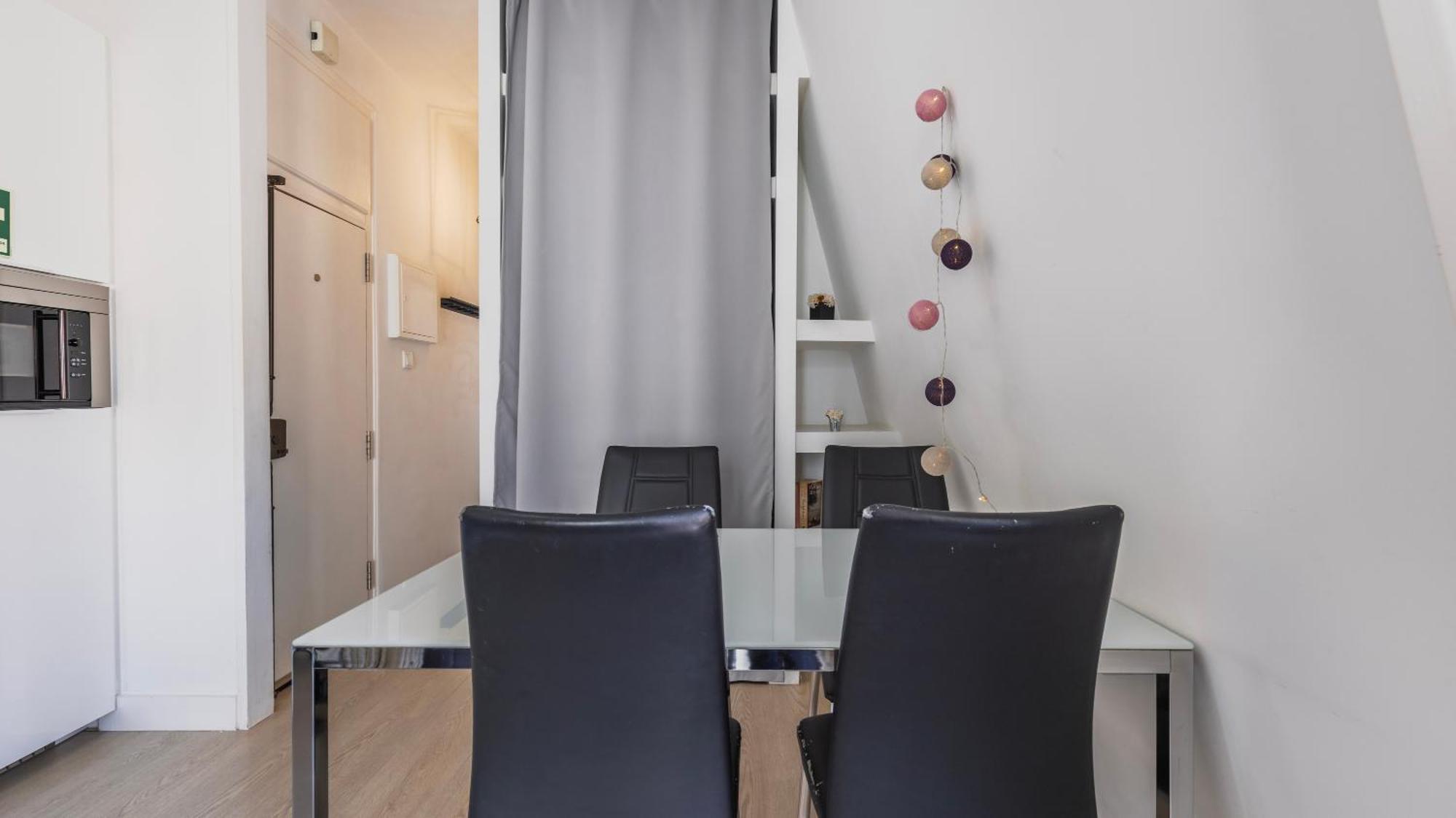 Classic Topfloor Apartment By Lovelystay Lisboa Екстериор снимка